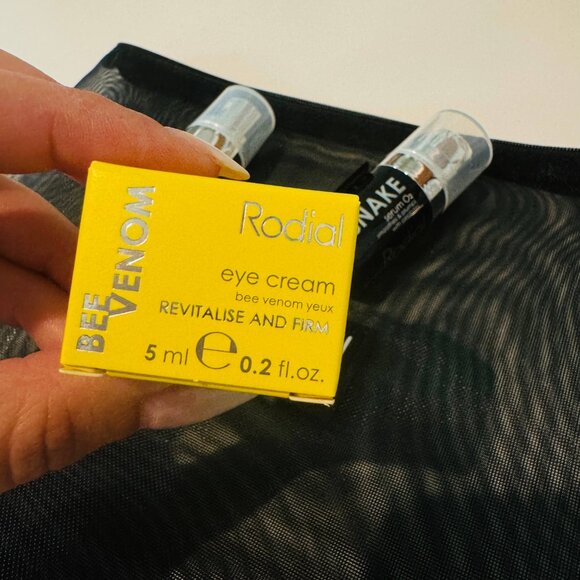 Box Of 5 Rodial Bubble Mask, Glass Powder, Tonic & Serum, Bee Venom, Snake Seram - Picture 10 of 15